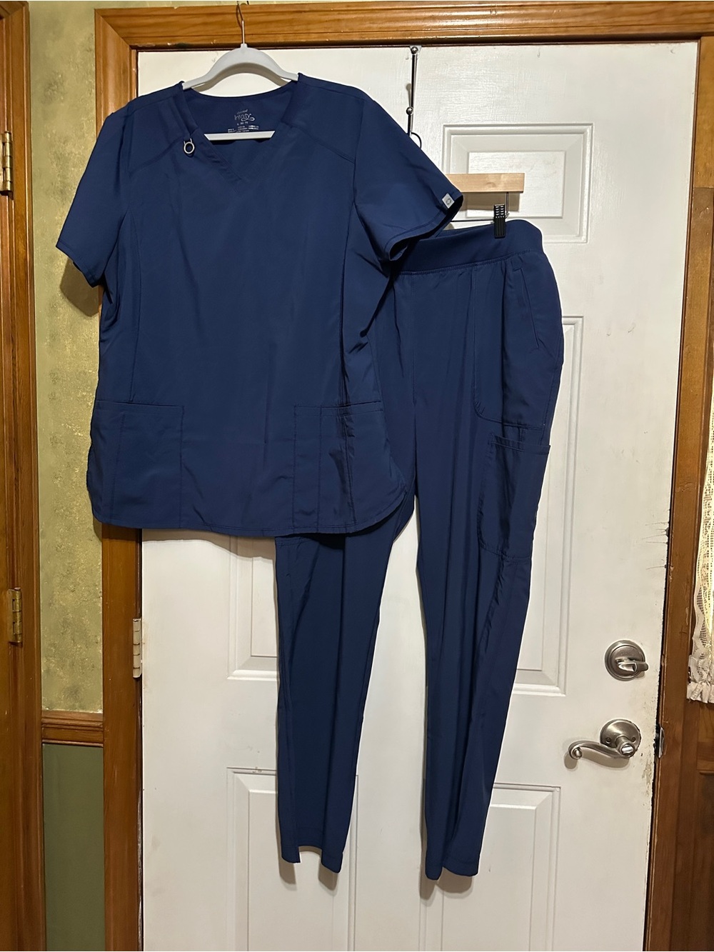 Cherokee Infinity Women’s Navy  Blue Solid Scrub Set Top & Pants Size X-Large XL